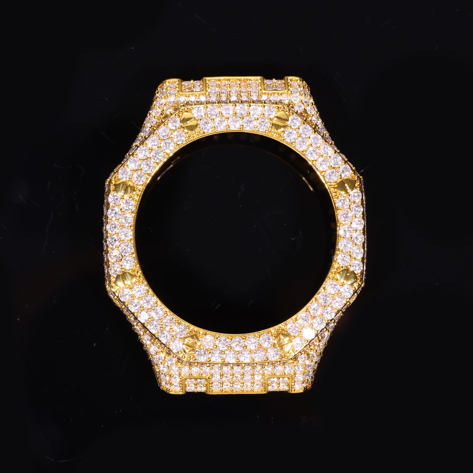 CZW0007 Fully Iced Moissanite Bezel