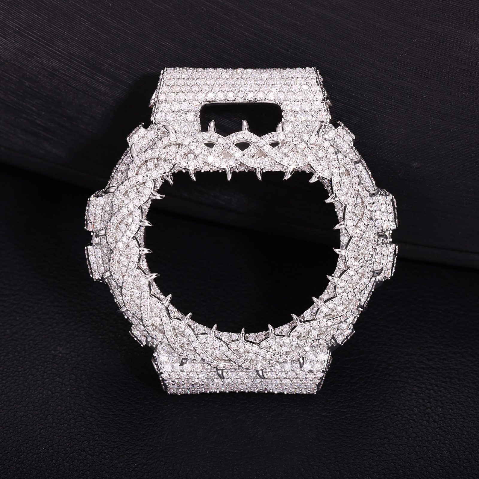 VVS Moissanite Thorn Bezel CMW0023